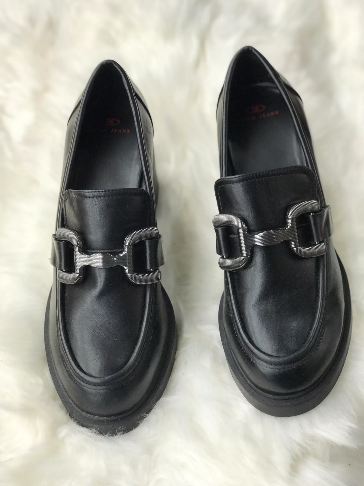 Women shoes Size 10 (EU 40)