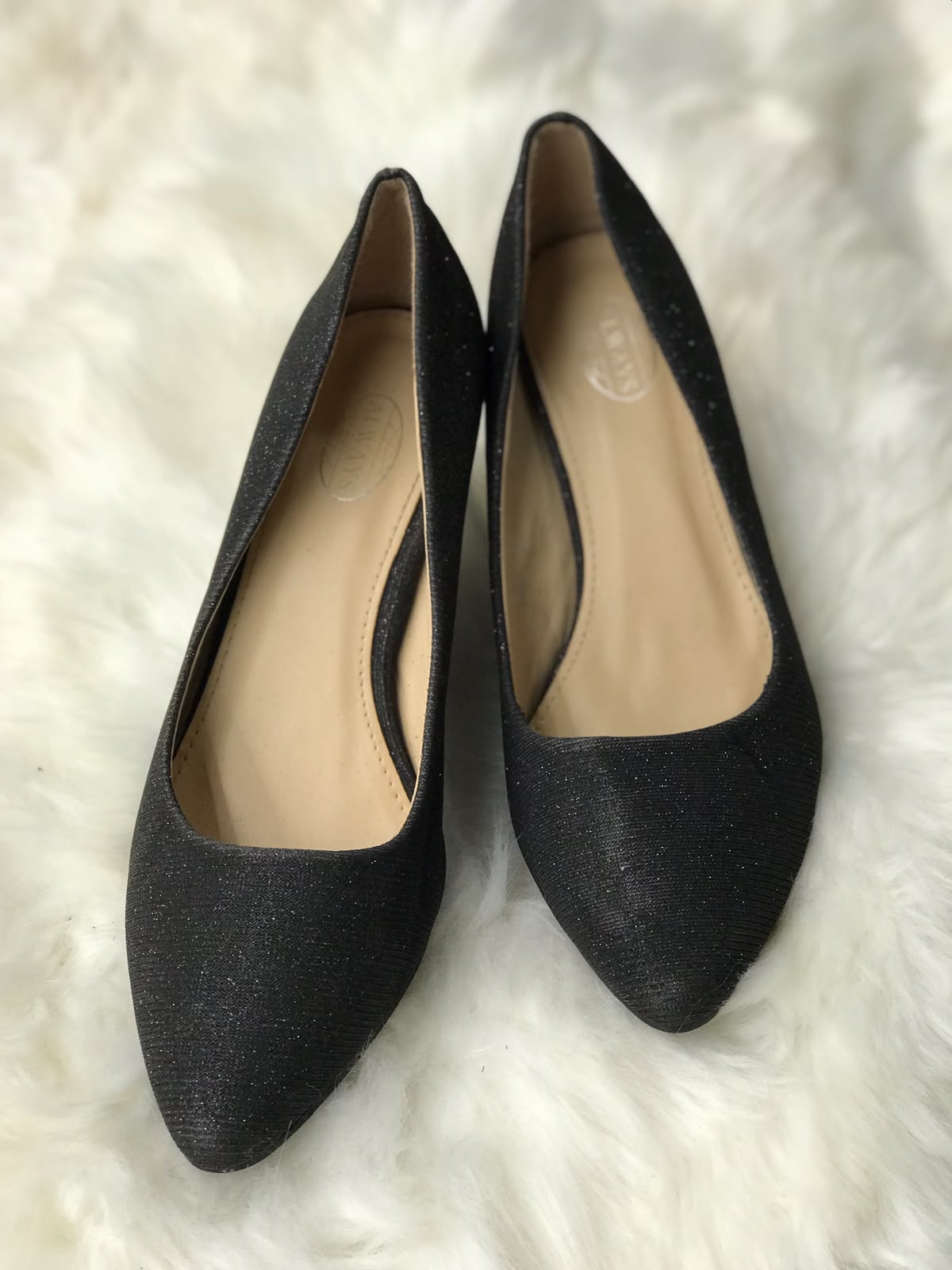 Women Heels Size 7 (EU 37)