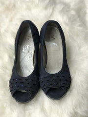 Women Pumps Size 8 (EU 38)