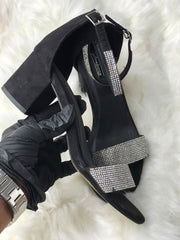 Women Heels Size 8 (EU 38) minor dmage