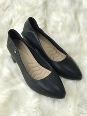 Women Heels Size 7 (EU 37)