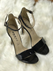 Women Heels Size 6 (EU 36) minor defected