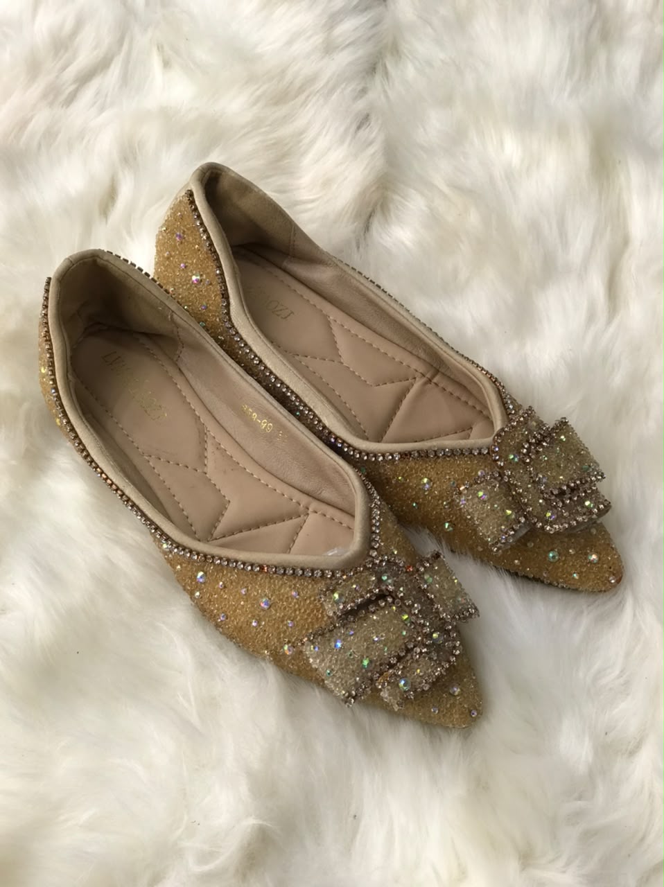 Women pumps Size 6 (EU 36)
