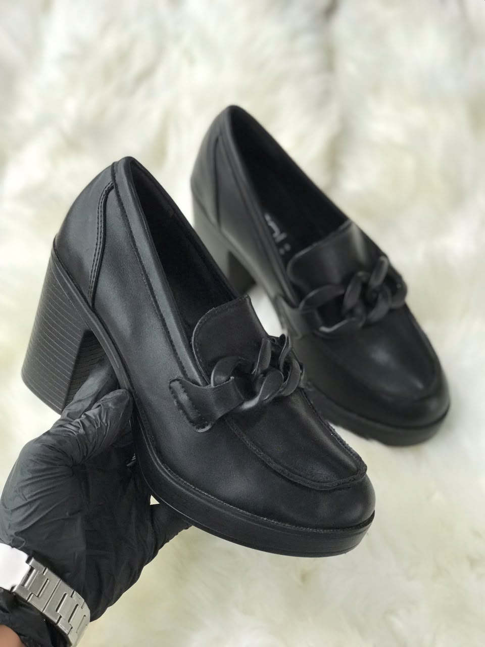 Women Heels Size 7 (EU 37)