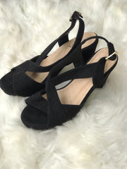 Women Heels Size 7 (EU 37)