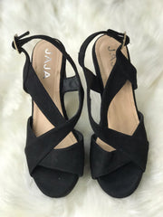 Women Heels Size 7 (EU 37)