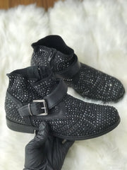 Women shoes Size 8 (EU 38)