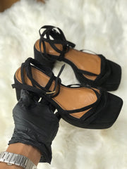 Women Heels Size 7 (EU 37)