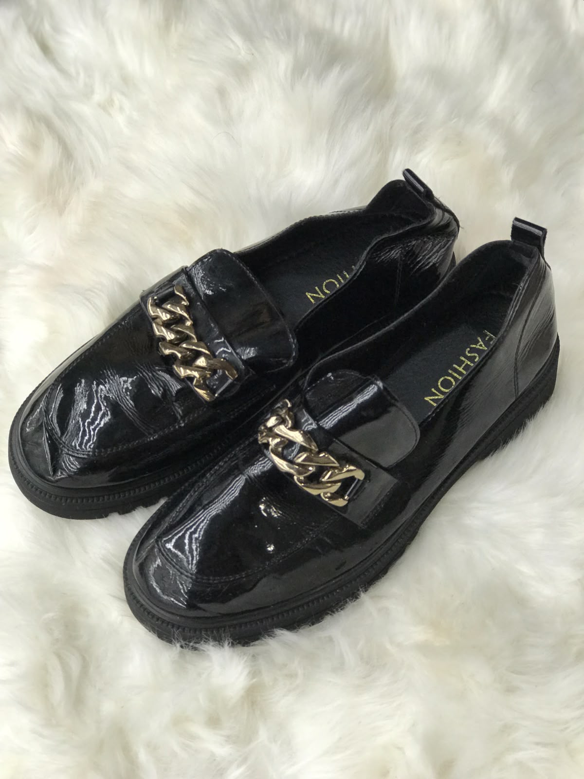 Women shoes Size 8 (EU 38)