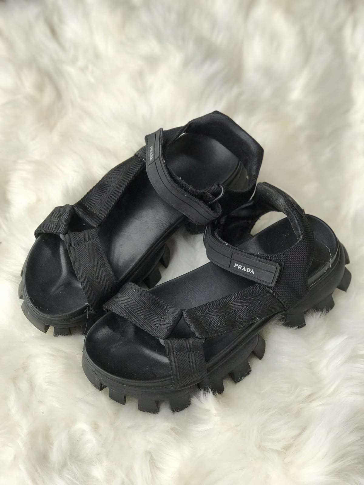Women sandol Size 7 (EU 37)