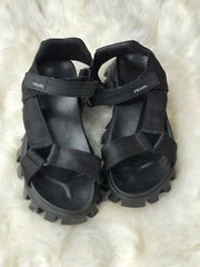 Women sandol Size 7 (EU 37)