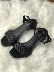 Women Heels Size 9 (EU 39)