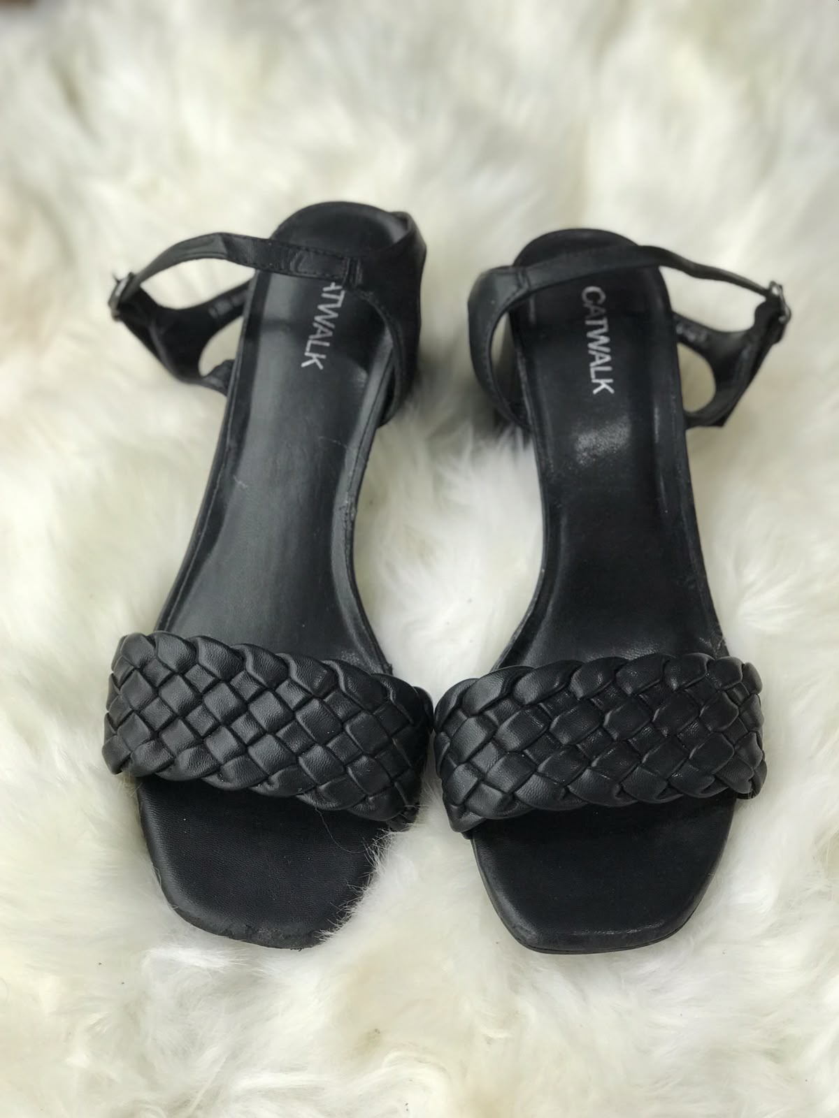 Women Heels Size 9 (EU 39)