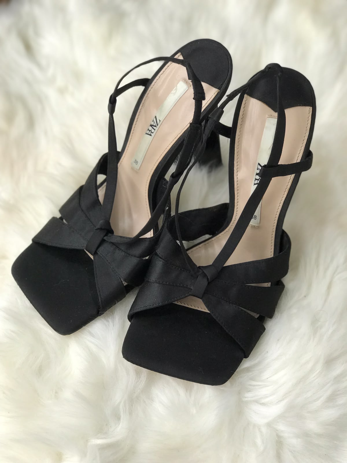 Women Heels Size 8 (EU 38)