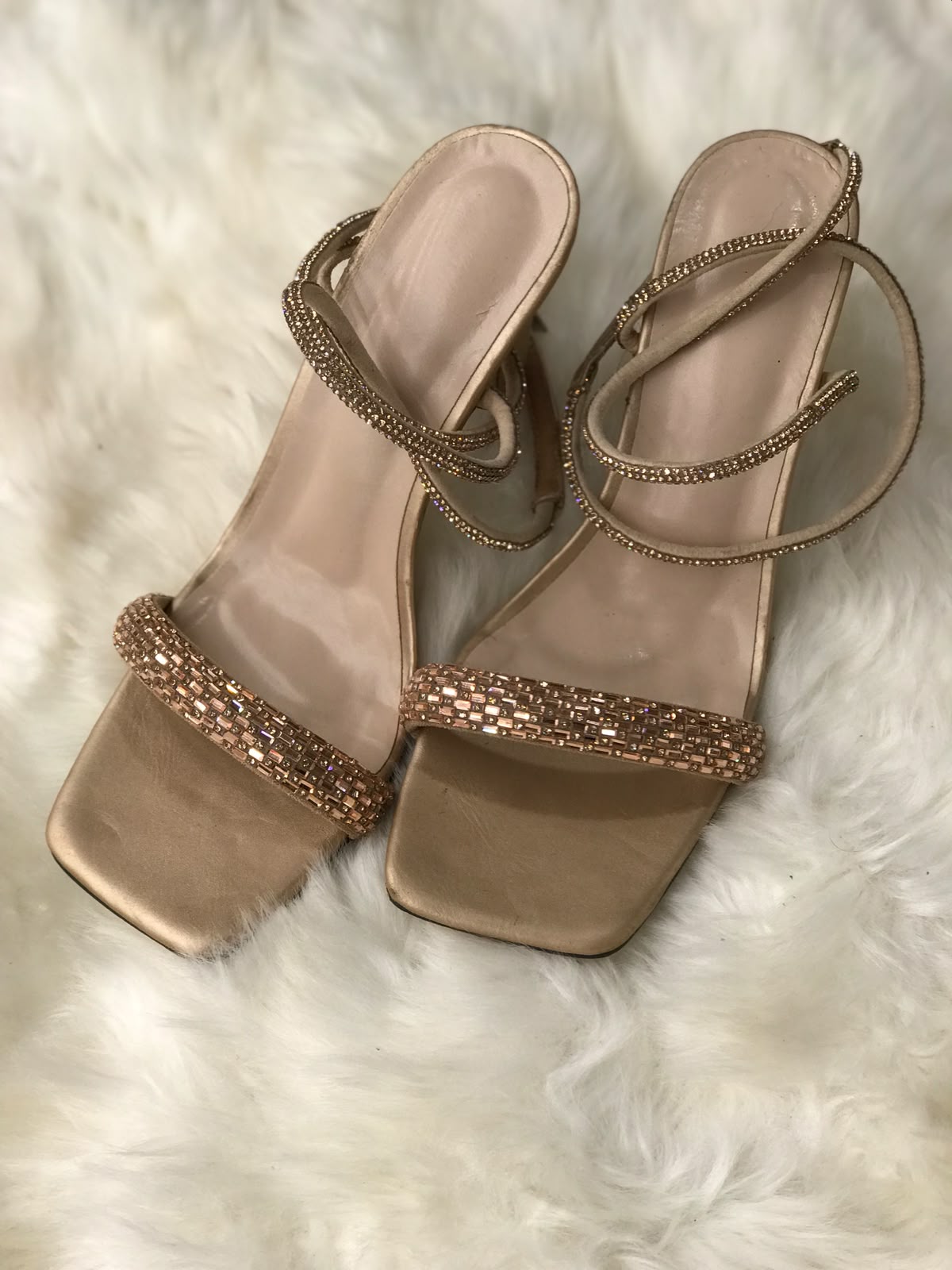 Women Heels Size 10 (EU 40)