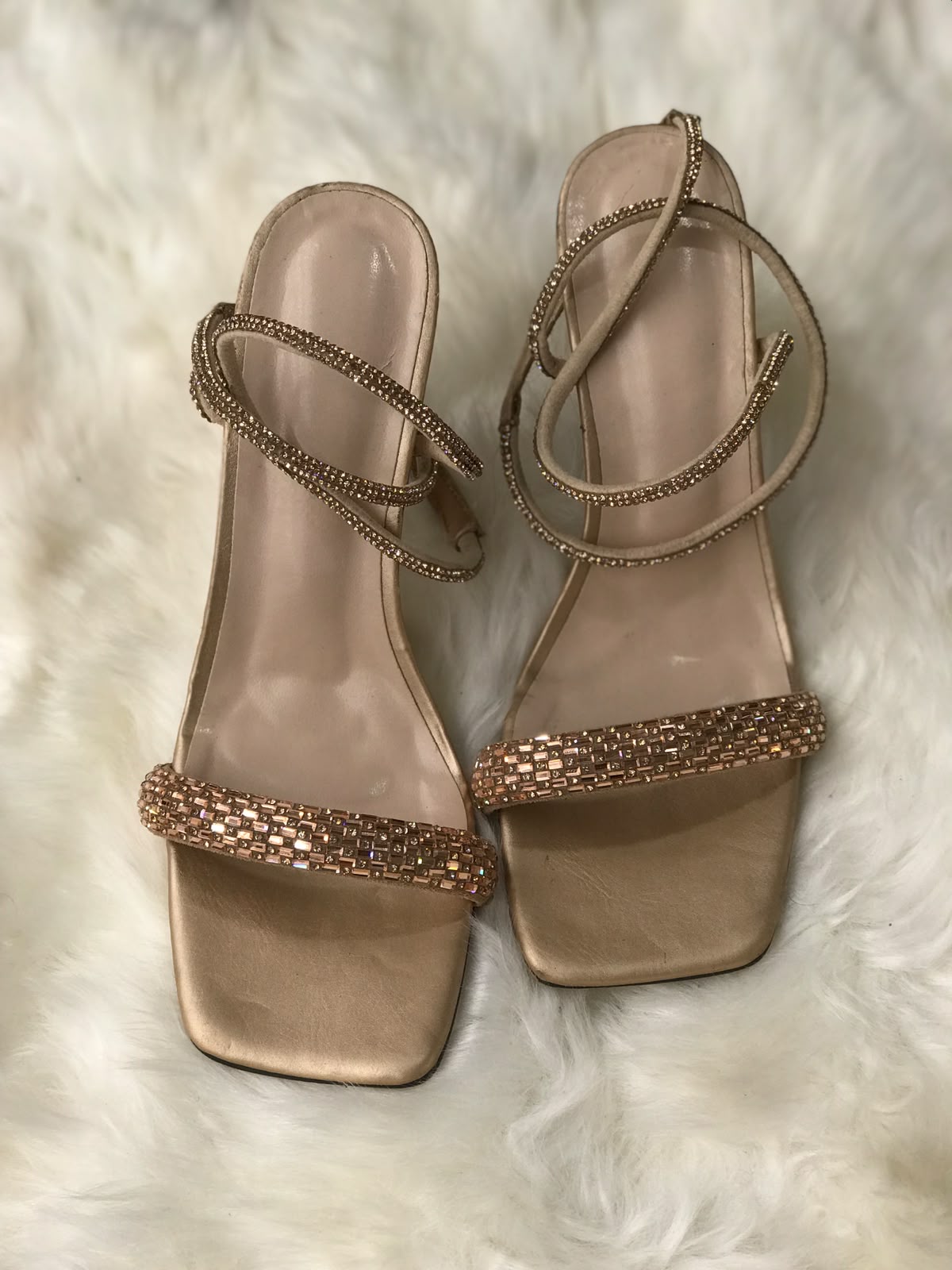 Women Heels Size 10 (EU 40)