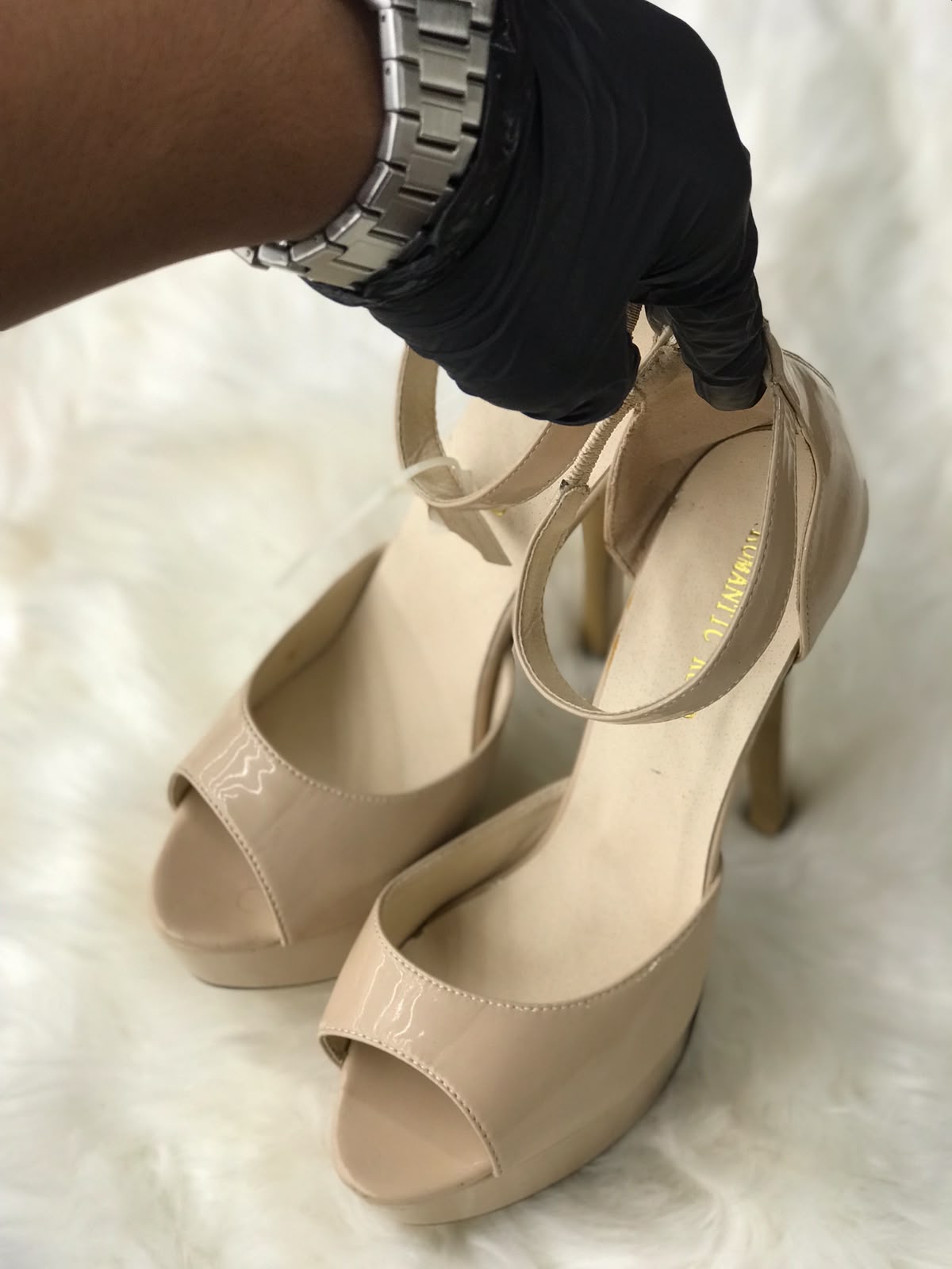 Women Heels Size 9 (EU 39)