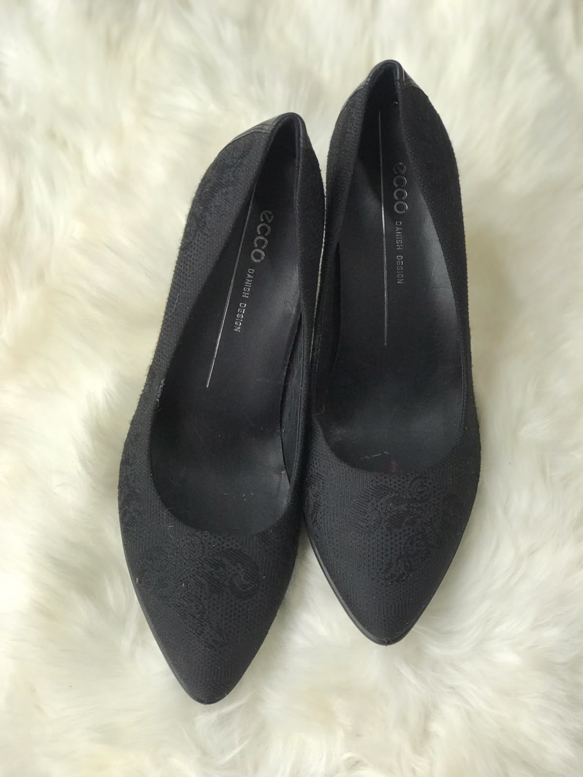 Women Heels Size 9 (EU 39)