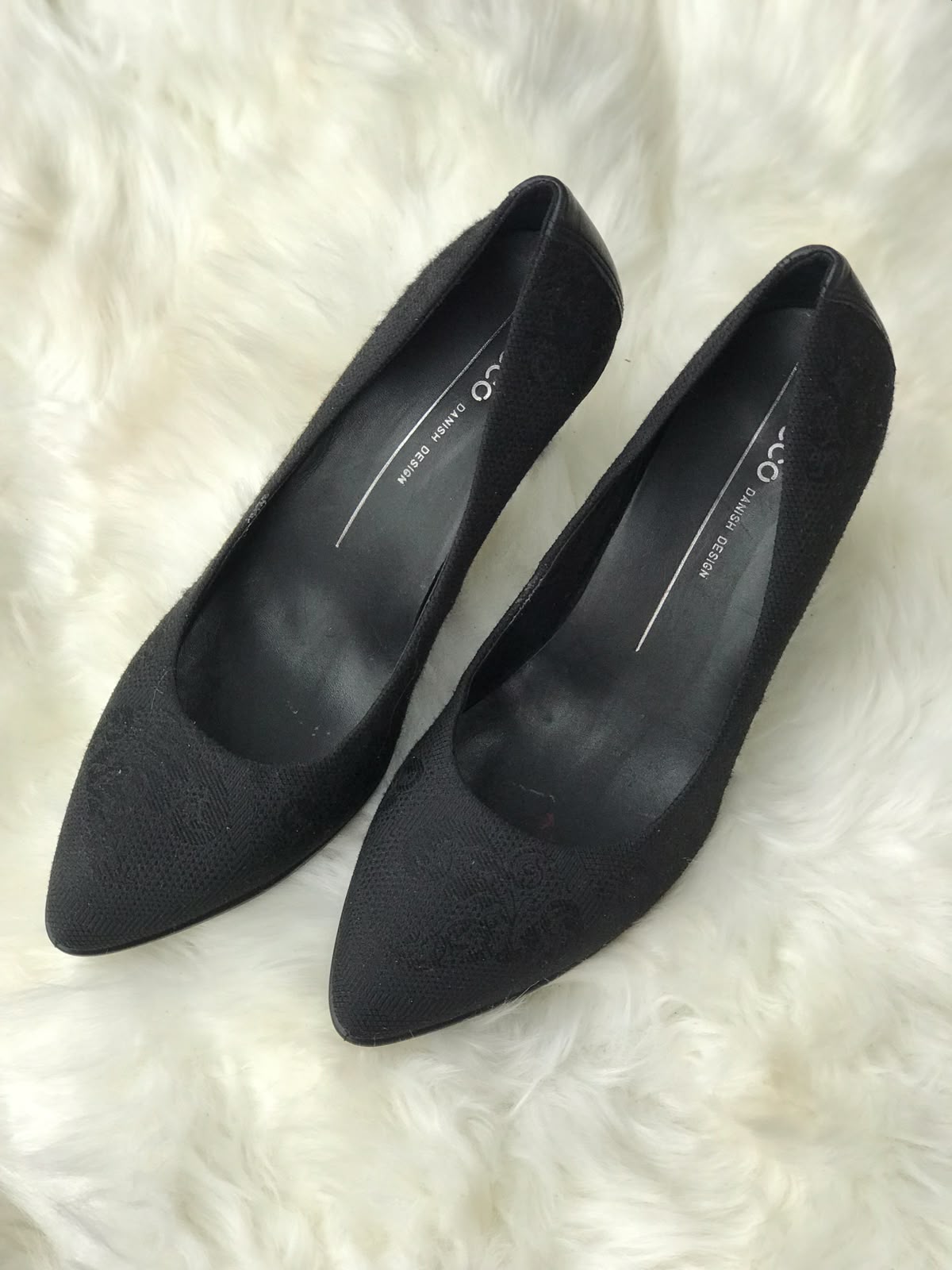 Women Heels Size 9 (EU 39)