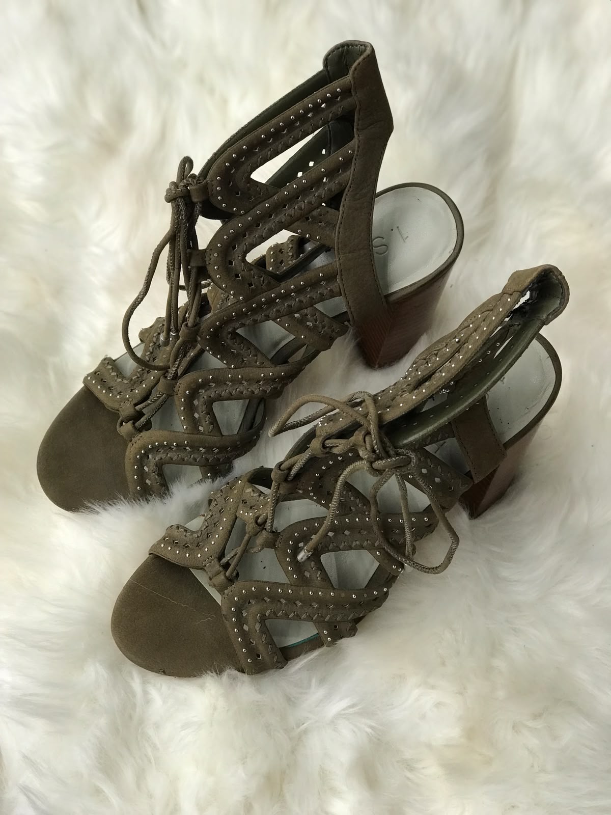 Women Heels Size 8 (EU 38)