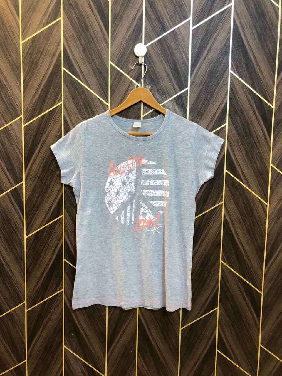 T-Shirt Jersey Small to Medium Size Length 26