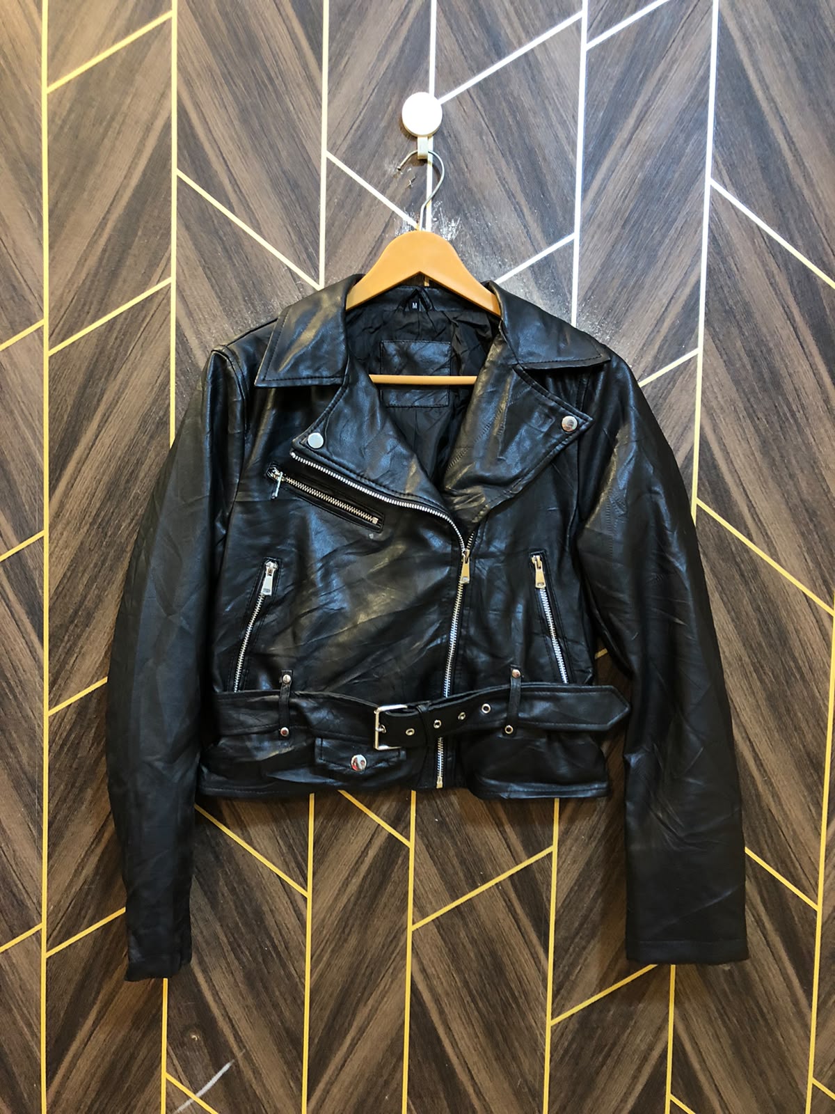 Women Leather Crop Jacket Medium | Size | Chest 19 | Length 18