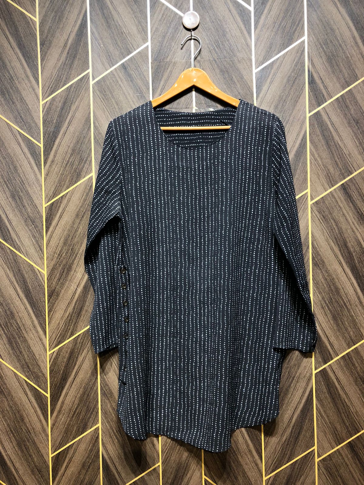 Western Top Chiffon – Large Size (Chest: 21, Length: 32  )