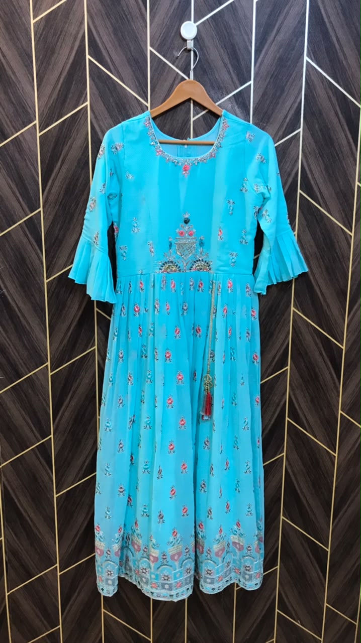 Western Long Maxi Chiffon Small | Size | Chest 18 | Length 51