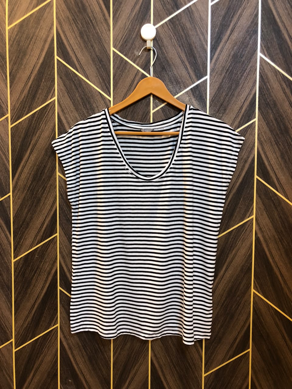 T-Shirt Jersey Medium Size Length 24