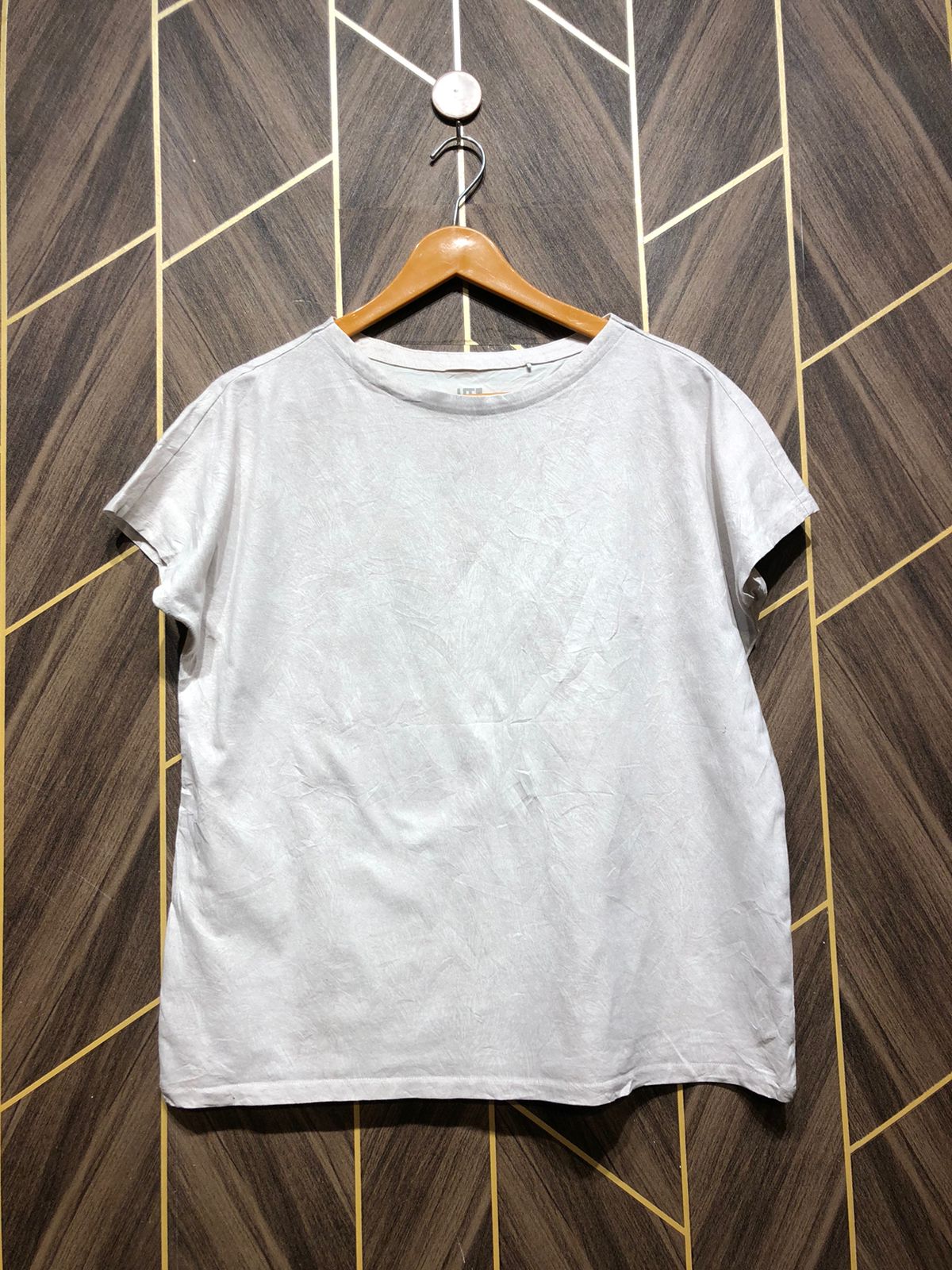 T-Shirt Jersey Medium to Large Size Length 24