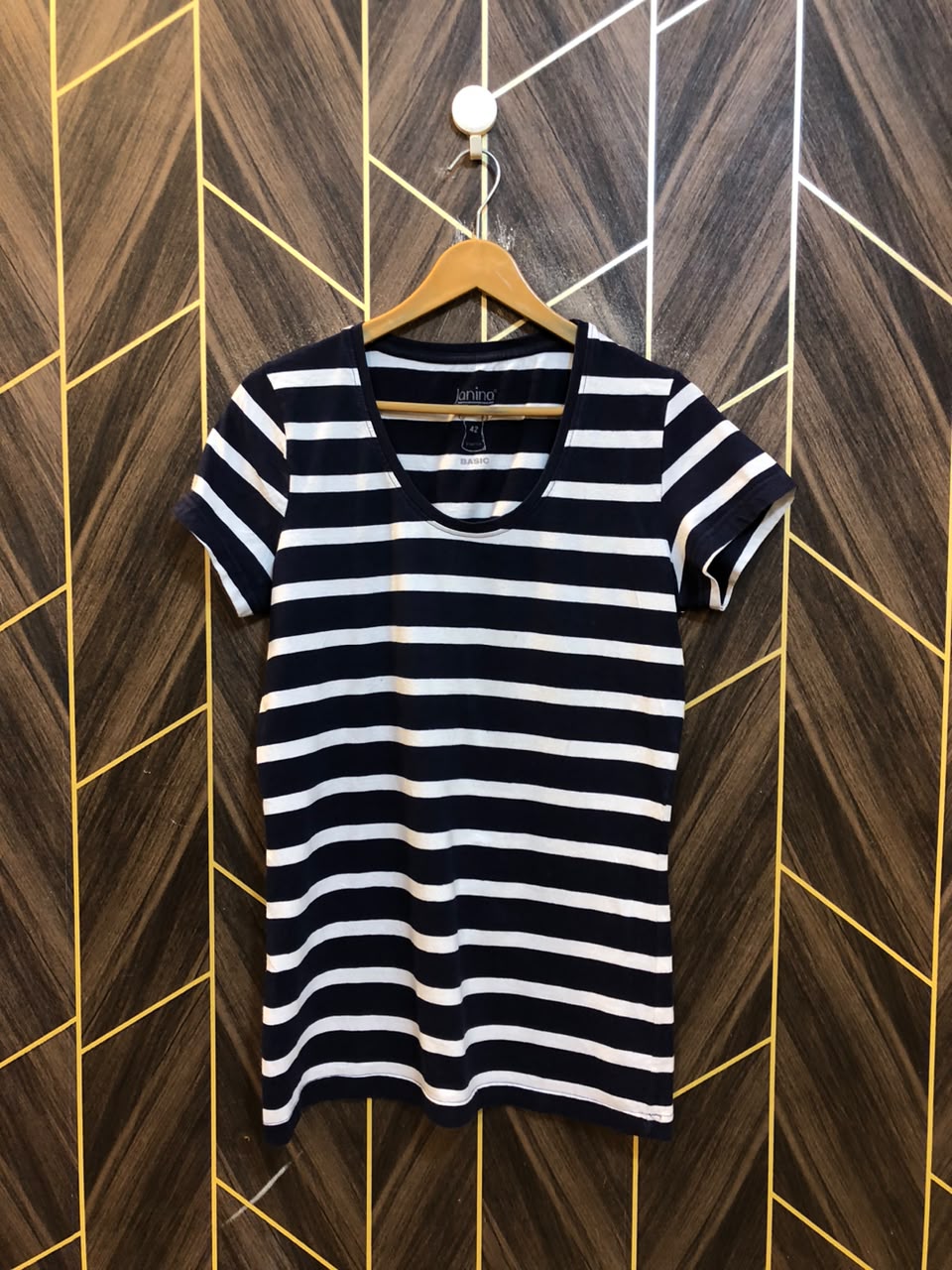 T-Shirt Jersey Medium Size Length 28