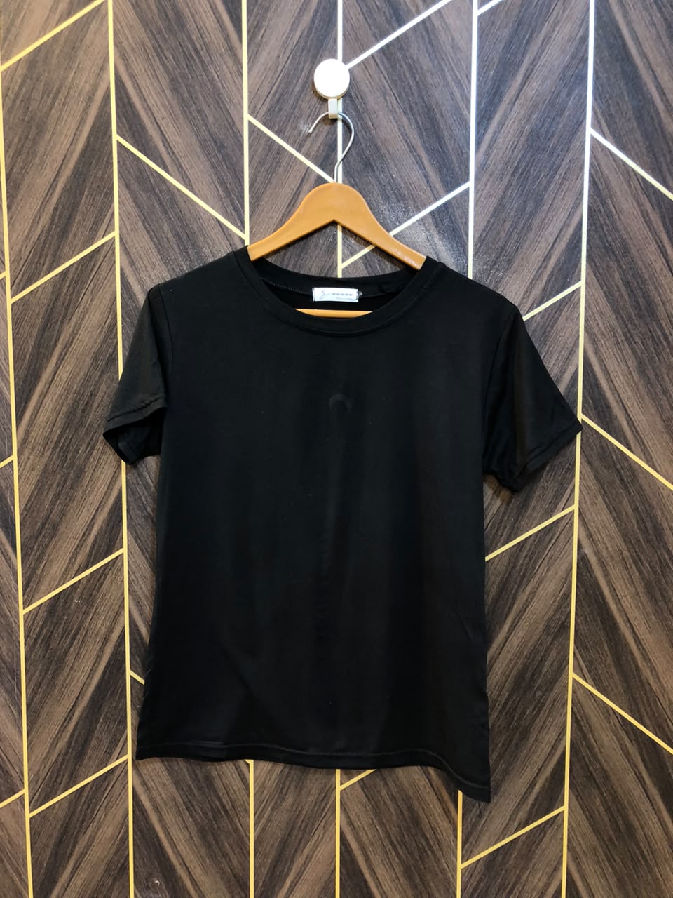 T-Shirt Jersey Small to Medium Size Length 24