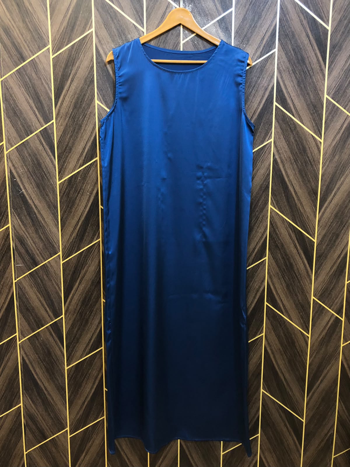 Western Long Maxi Silk Large | Size | Chest 20 | Length 52
