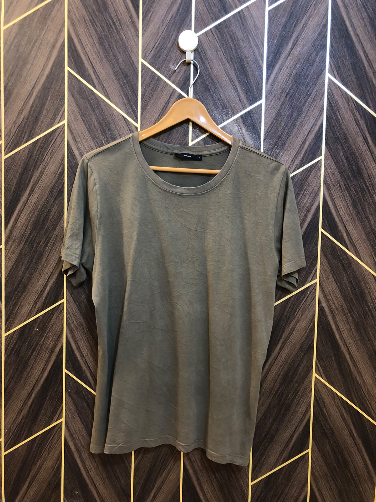T-Shirt Jersey Medium Size Length 25 baggy