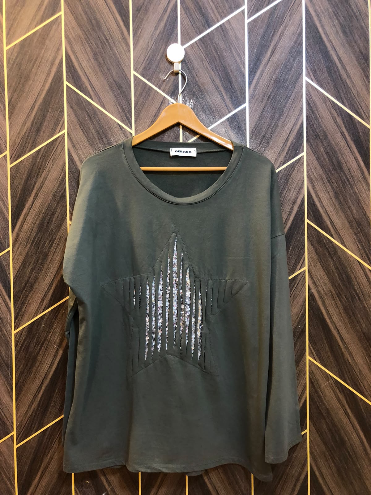 Women Sweatshirts X Large | Size | Chest 22 | Length 29