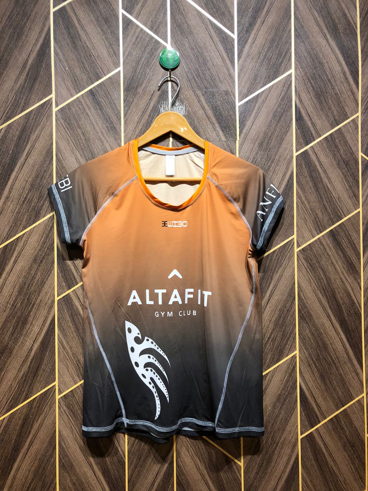 Sports T-Shirt Jersey Small Size Length 25