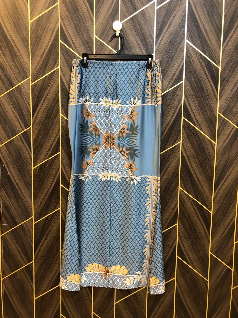 Women Skirts Silk Small to Medium | Size Waist 30–32| Length 41