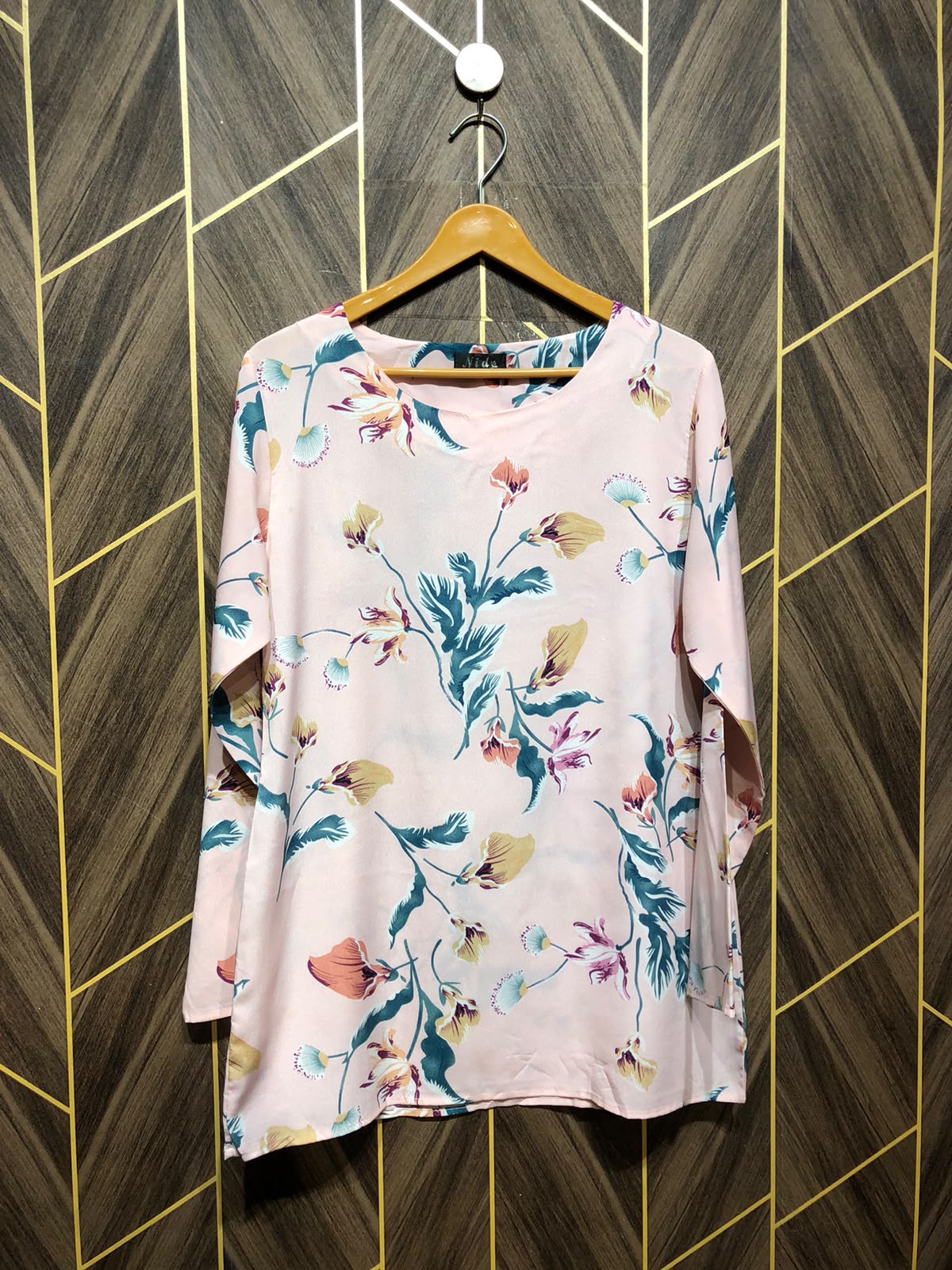 Western Top Linen – Medium Size (Chest: 19, Length: 29 )