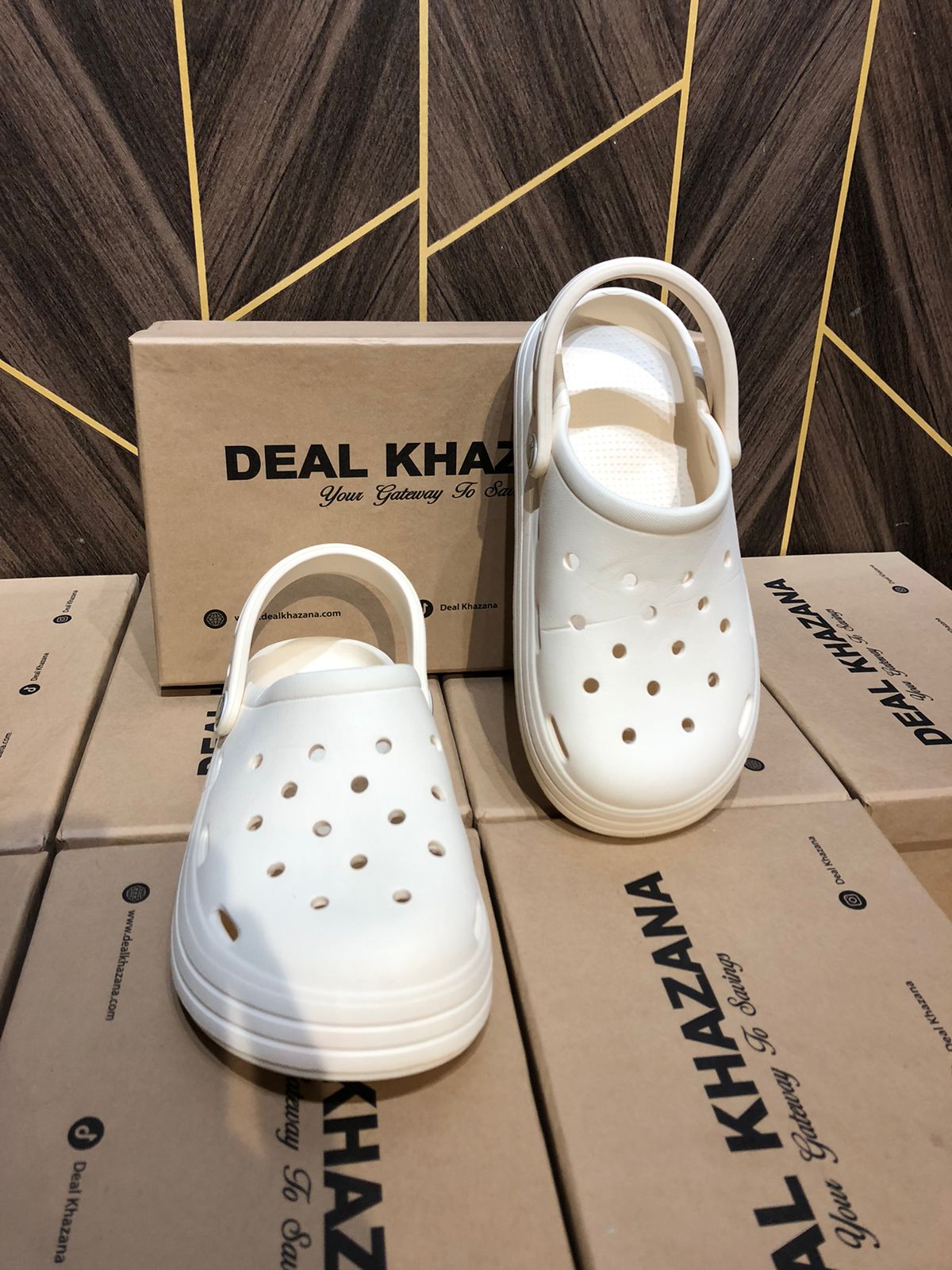 Women Comfortable Crocs Size 5