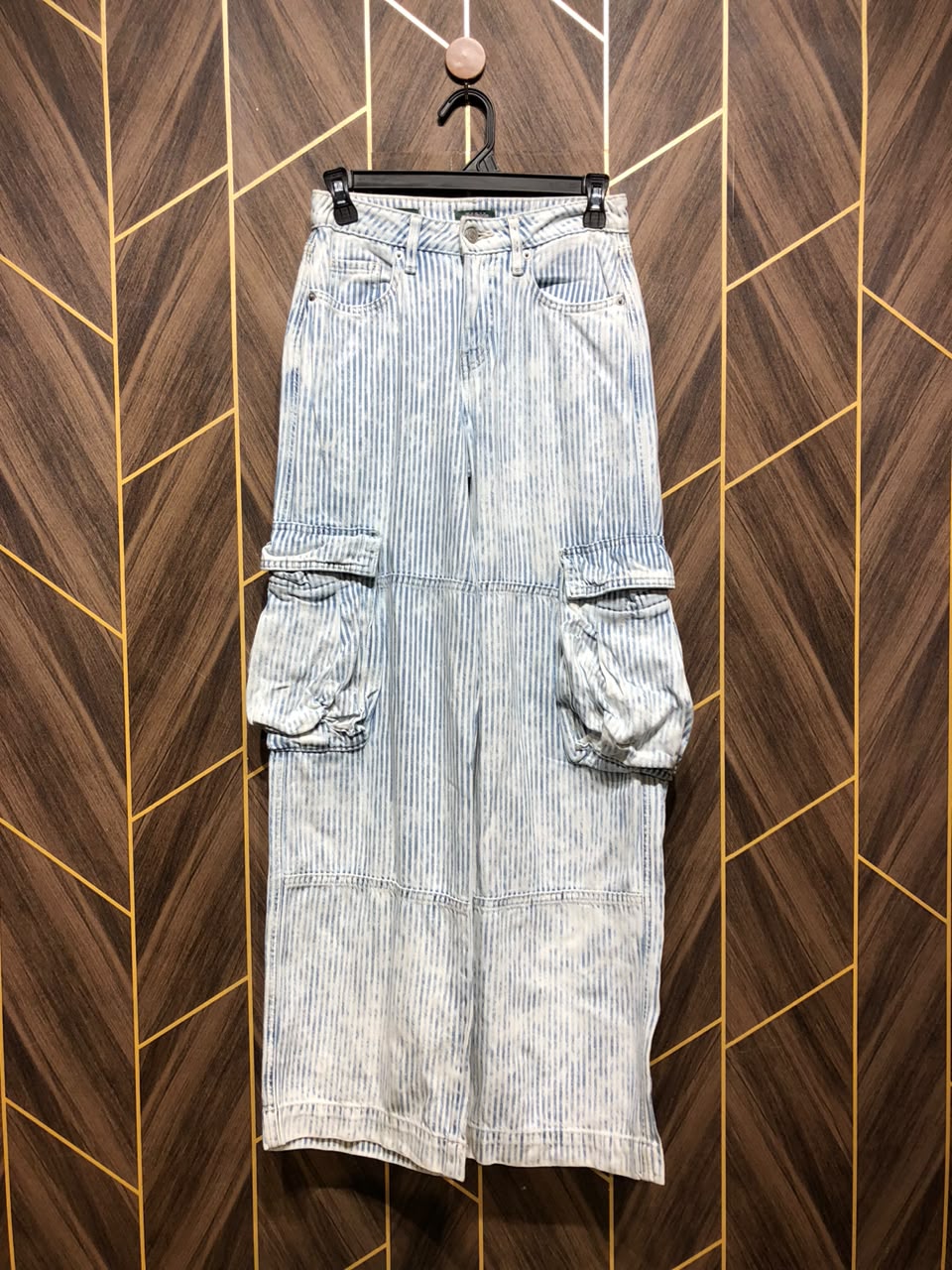 Women Wide Leg Cargo Jeans X Small | Waist 26 | Length 40