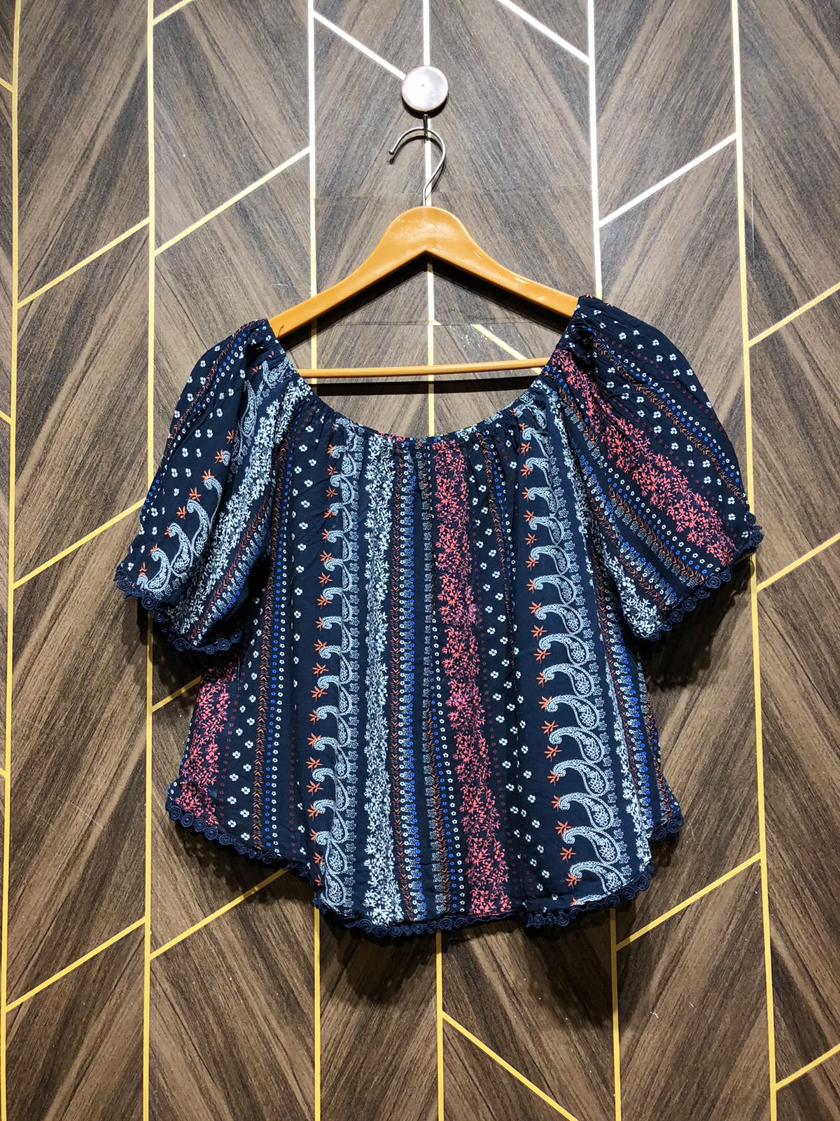 Trendy Linen CropTop Size Large