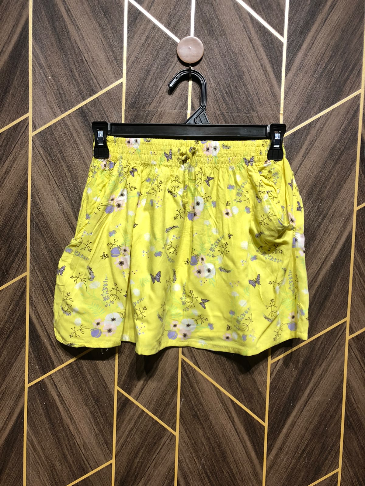 mini shorts linen waist 22 to 24