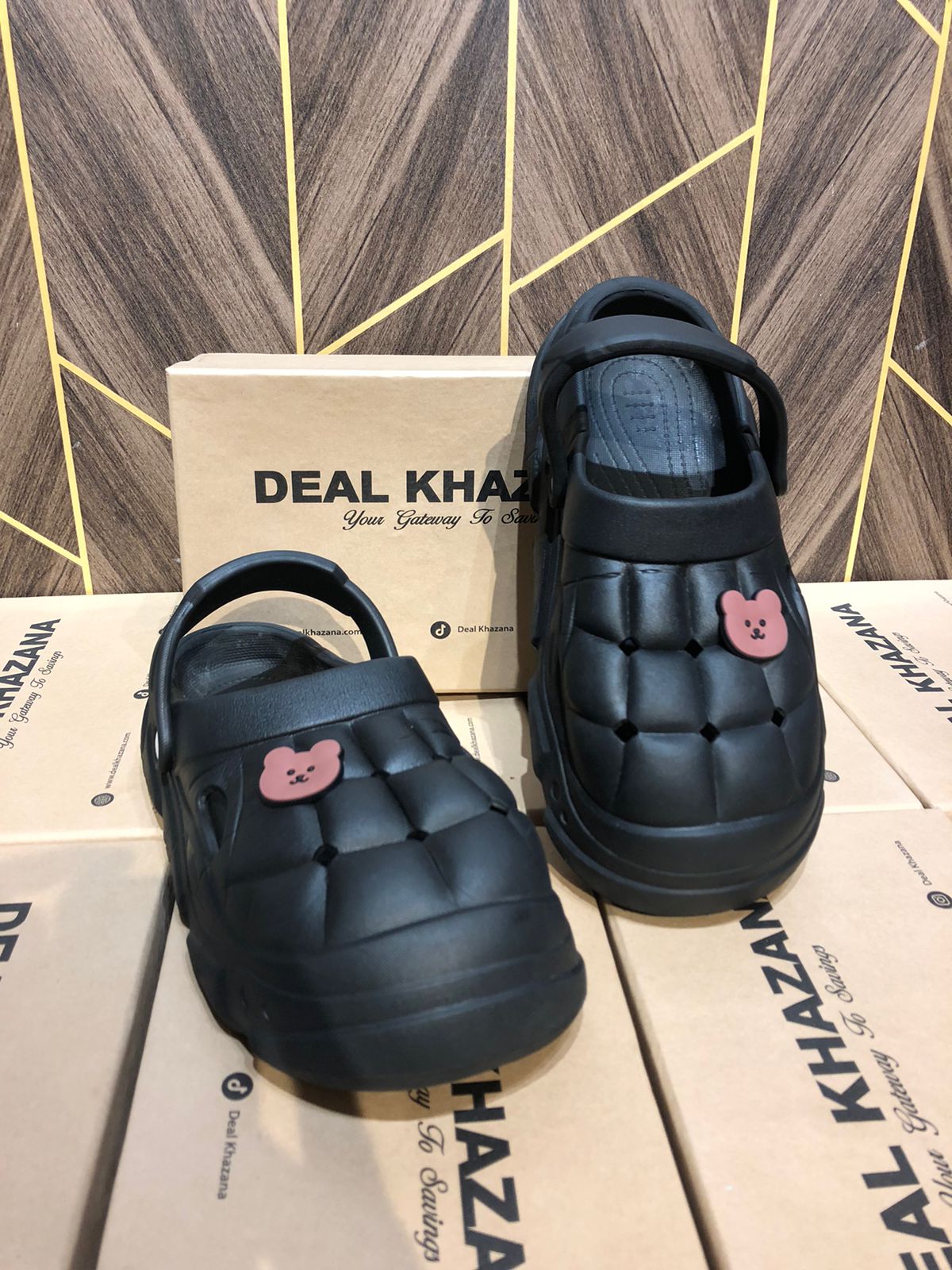 Women Comfortable Crocs Size 9