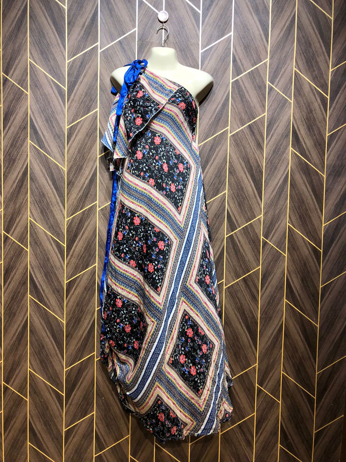 Western Long Maxi  One shoulder Silk X Large | Size | Chest 21 | Length 57