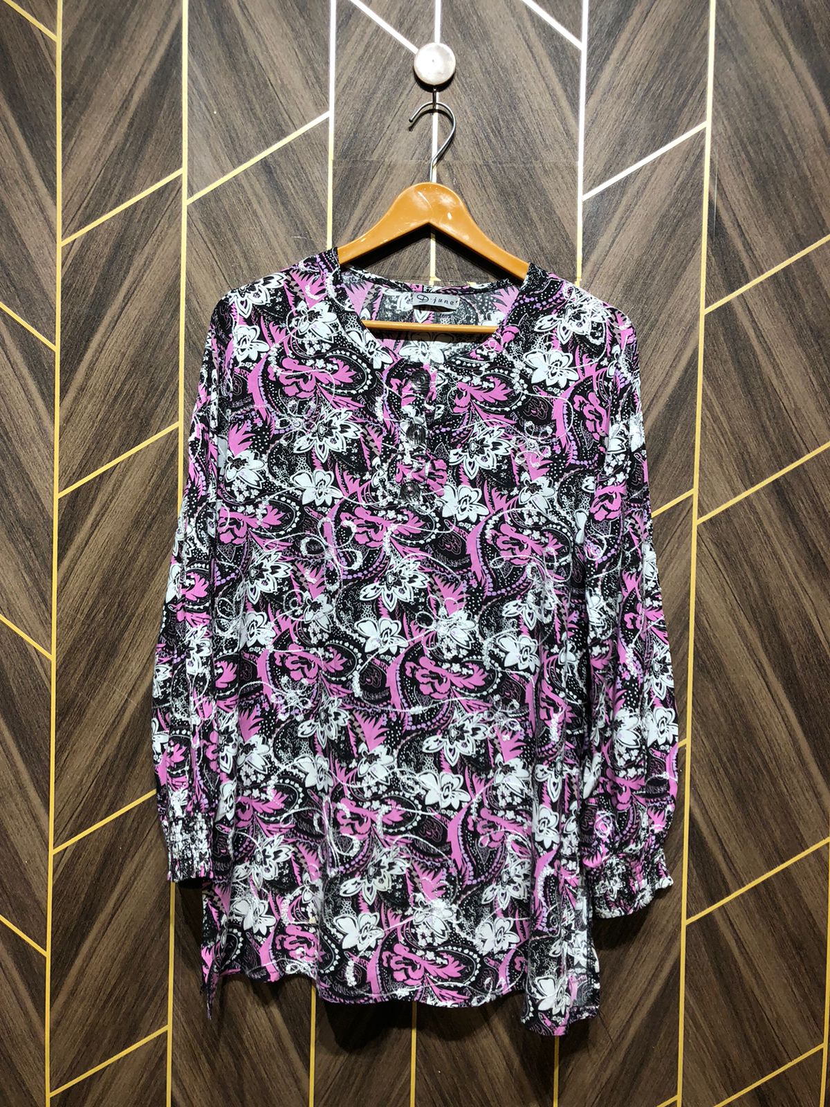 Western Top Linen – Large Size (Chest: 21, Length: 30 )