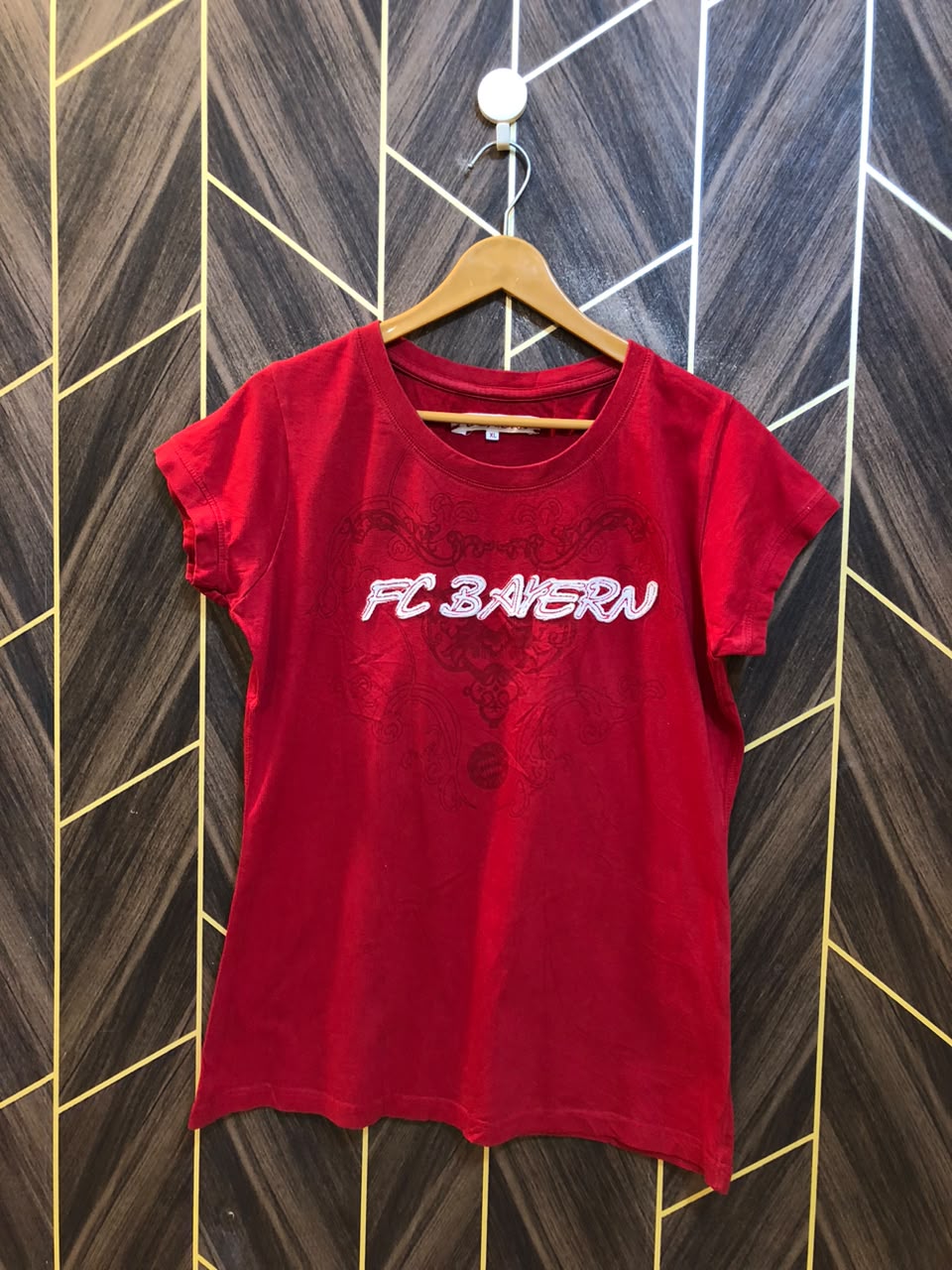 T-Shirt Jersey Medium to Large Size Length 27