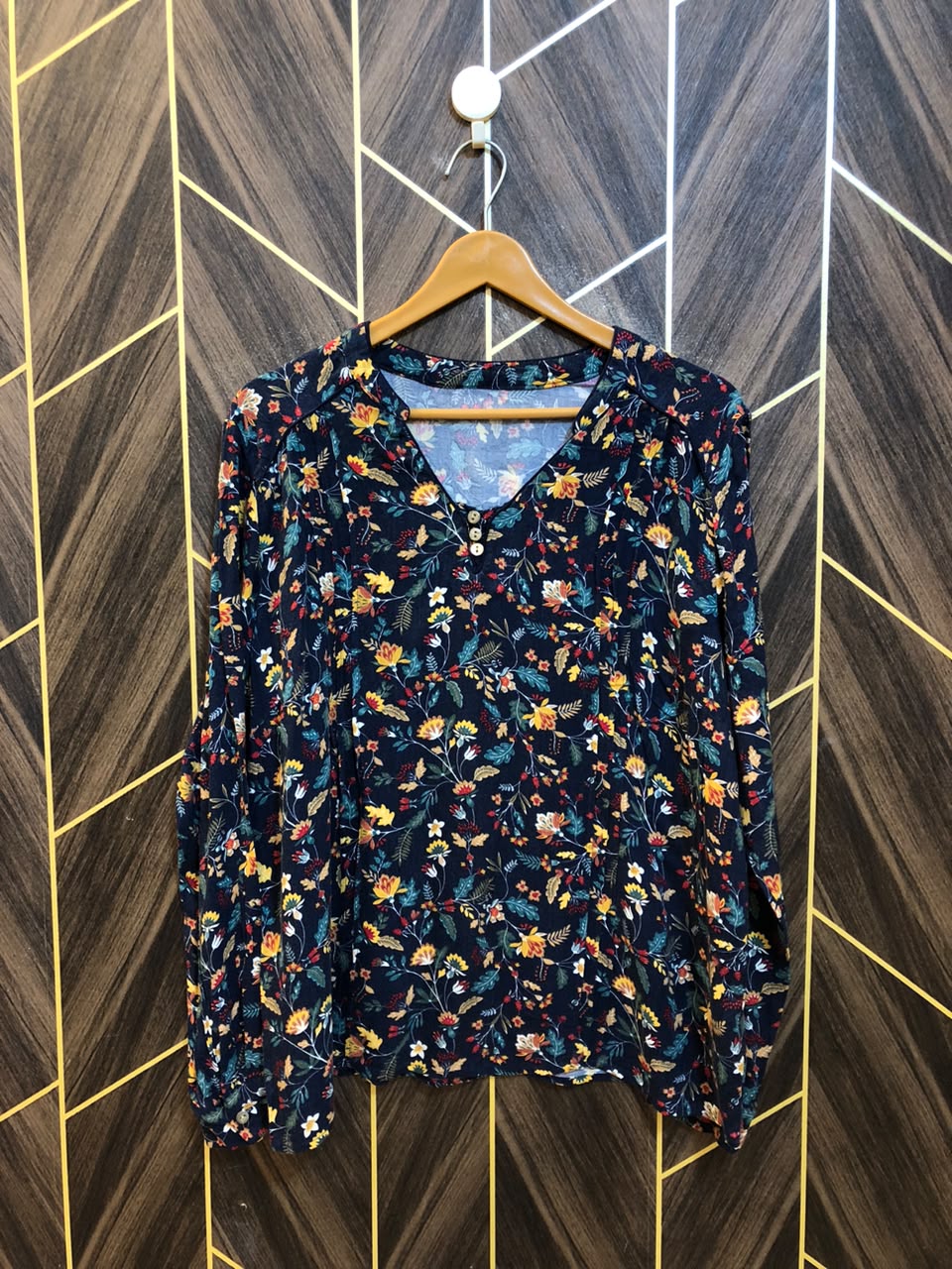 Western Top Linen – X-Large Size (Chest: 22, Length: 26 )