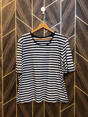 T-Shirt Jersey Medium Size Length 26 baggy