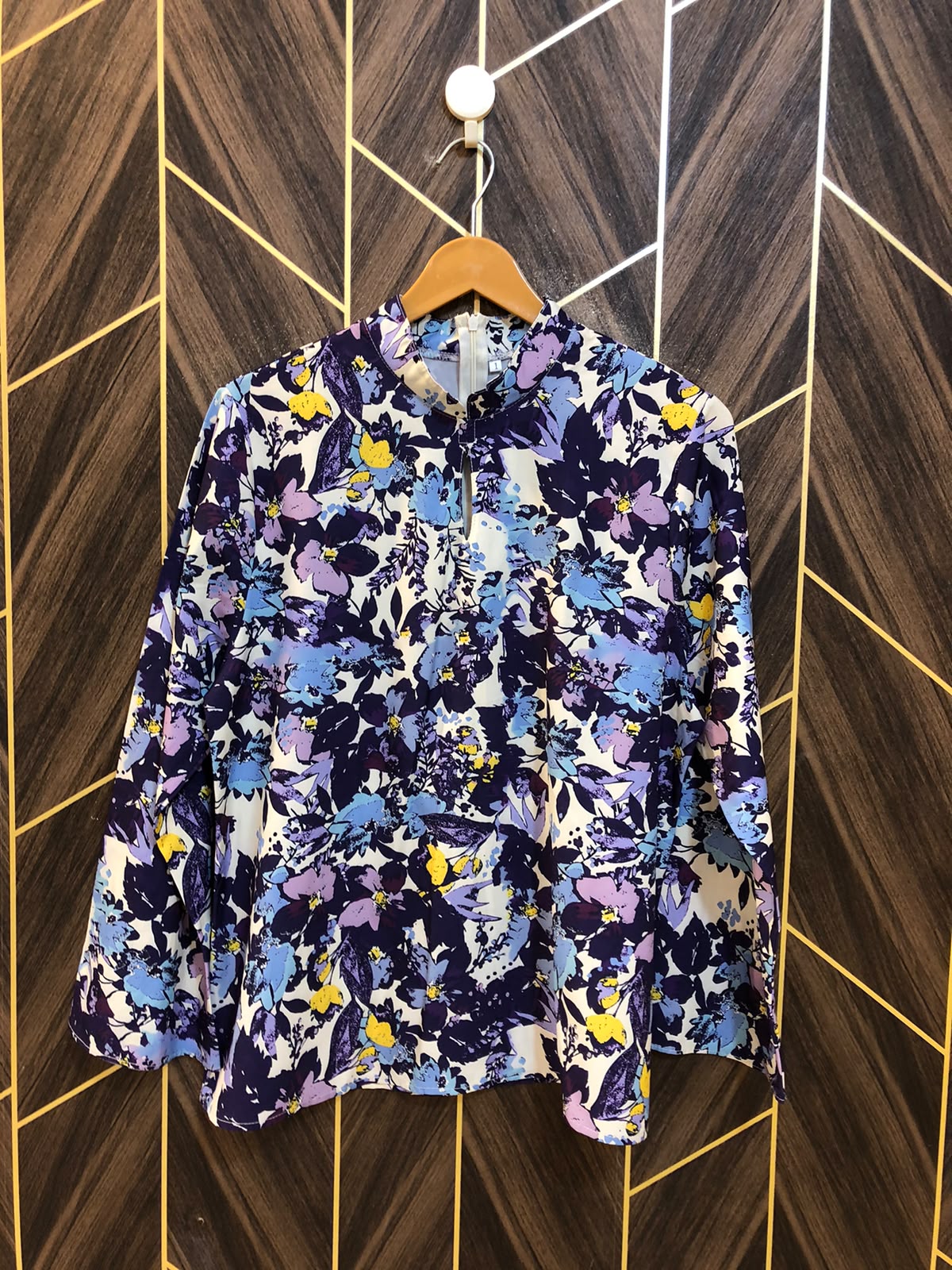 Western Top Silk – Large Size (Chest: 20, Length: 25 )
