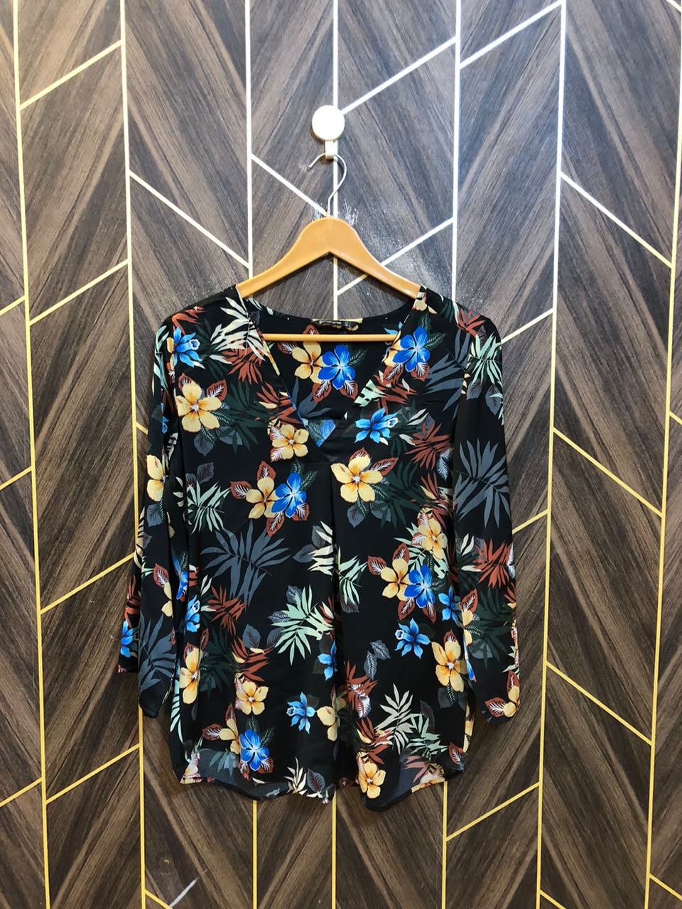 Western Top Silk – Medium Size (Chest: 19, Length: 26 )